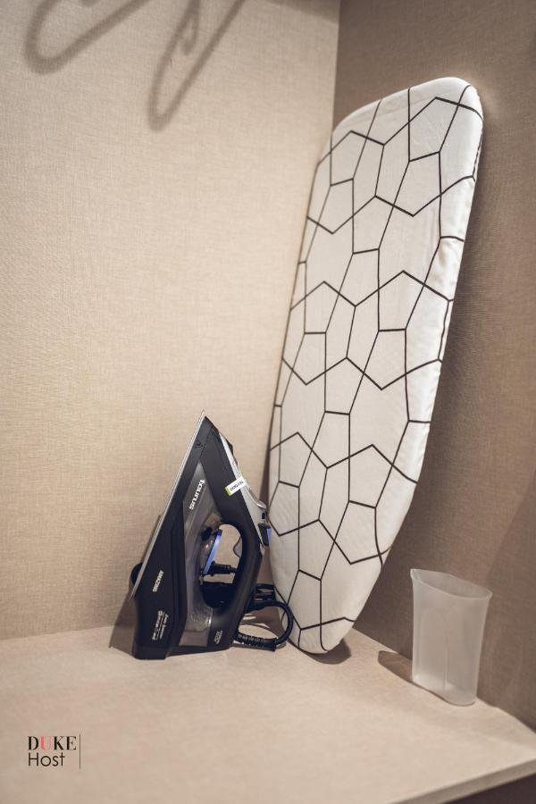 Castilla Luxury 1B Apartment มาดริด ภายนอก รูปภาพ